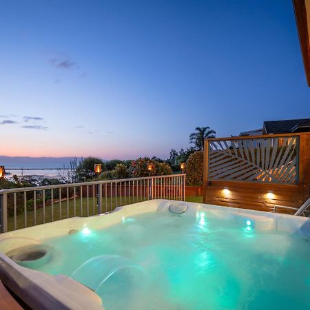 Twin Peaks Luxury Sea View Villa Нельсон Экстерьер фото