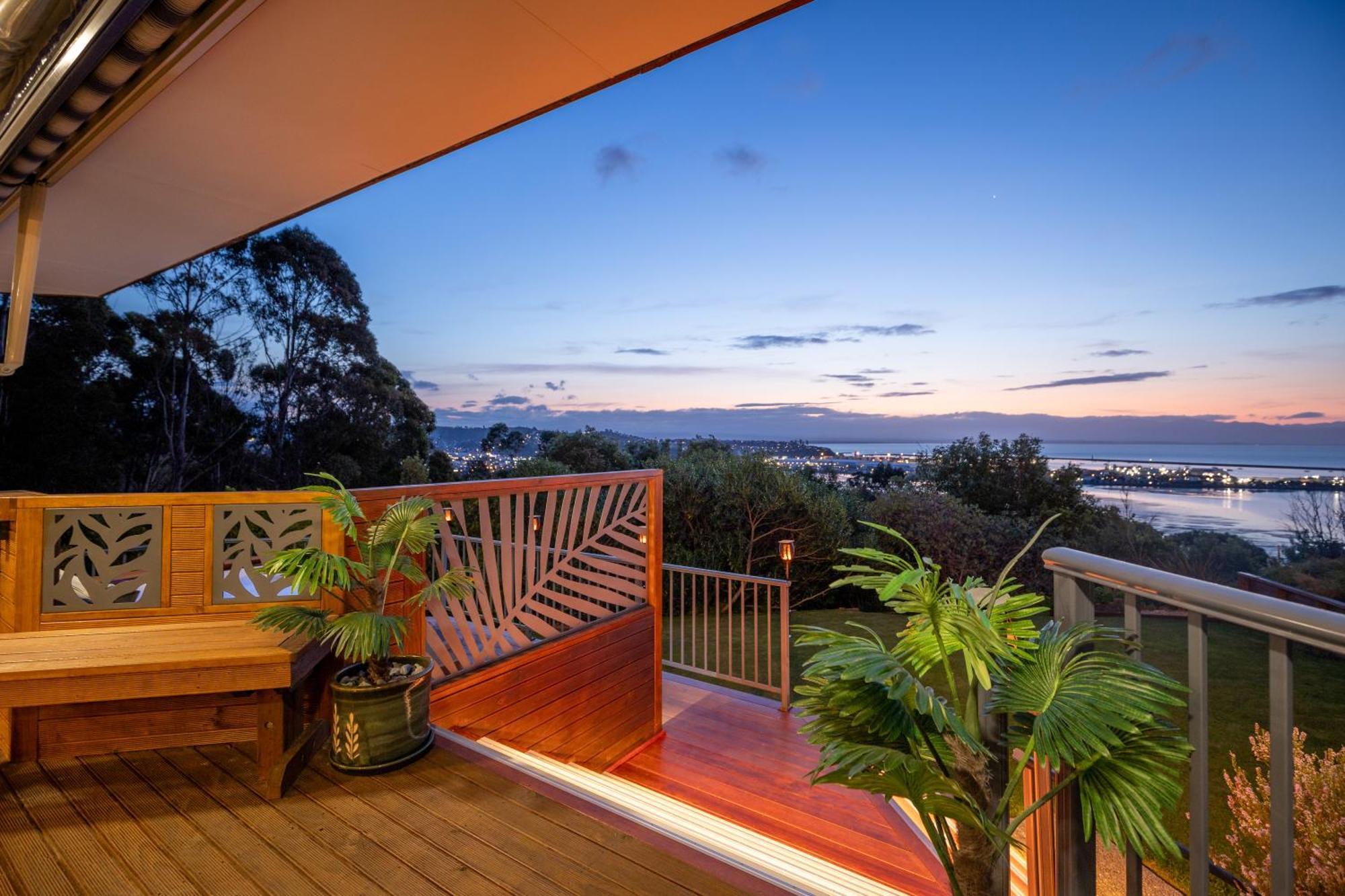 Twin Peaks Luxury Sea View Villa Нельсон Экстерьер фото