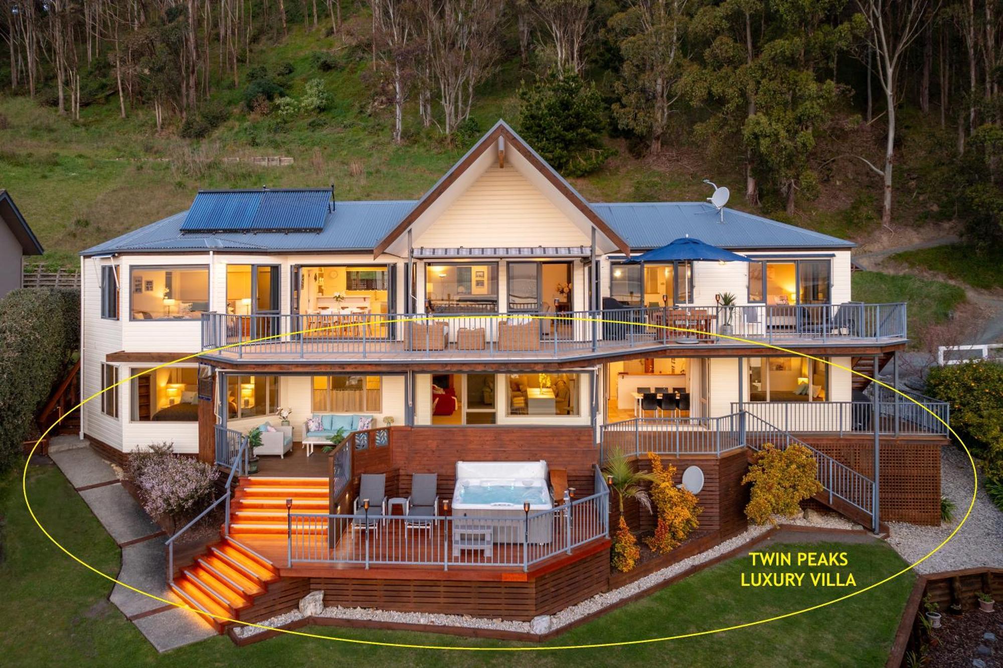 Twin Peaks Luxury Sea View Villa Нельсон Экстерьер фото
